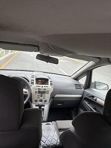 опел зафира б: Opel Zafira, qara rəng, 7 oturacaqlı miniven. - Kuzov — 8