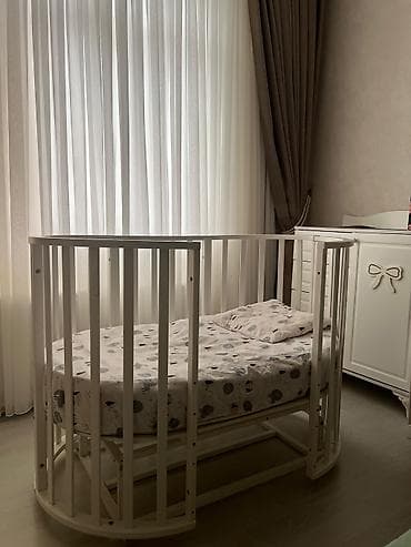 Beşiklər: Oğlan və qız üçün, Yumru, Beşik, Matras ilə, Yellənmə mexanizm ilə — 1