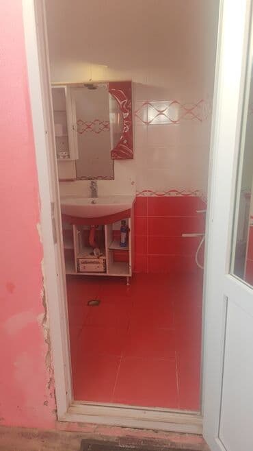 kiridit ev: Həyətyani ev🏡 Zabrat 1qəsəbəsində yerləşir 5otaqlı 4sotda yerləşir — 12