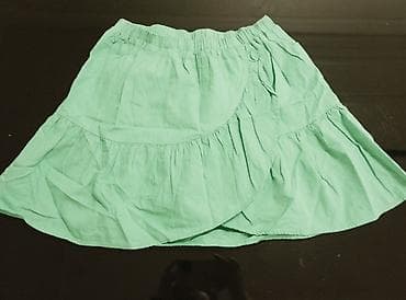 Yaşıl rəngli qısa ətək - Model: qat-qat kəsimli, yüngül və dalğalı — 1