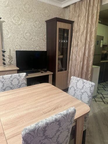 kirayə evlər içəri şəhər: Mənzildə mətbəx, yataq otağı, qonaq otağı və hamam otağı mövcuddur — 7