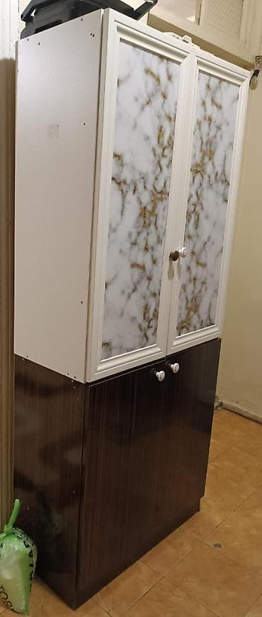 skafi: 2 eded sarı olan dolab hər biri 80 manatdır Hündür olan dolab isə 30 — 1