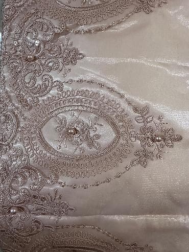 Картины и портреты: Для кровати С бисером цвет - Бежевый Покрывало — 8