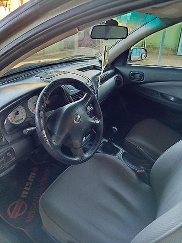 vaz qapi: Nissan Sunny sedan - Kuzov: 4 qapılı sedan, qızılı/metallik rəng - — 10