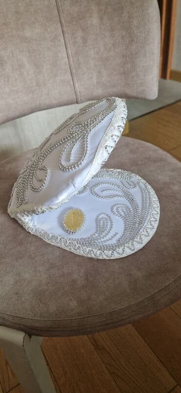 kəllə qənd xonçası: Zərif bəzəkli gəlin üzüyü yastığı/üzük qutusu - Forma: ürəkvari iki — 3