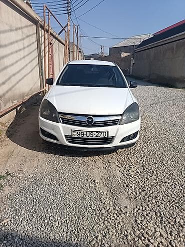 Opel Astra: 1.3 l | 2010 il 425000 km Hetçbek