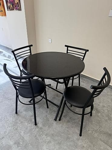 metbex tavanlari: Mətbəx üçün, Açılmayan, Yumru masa, 4 stul — 1