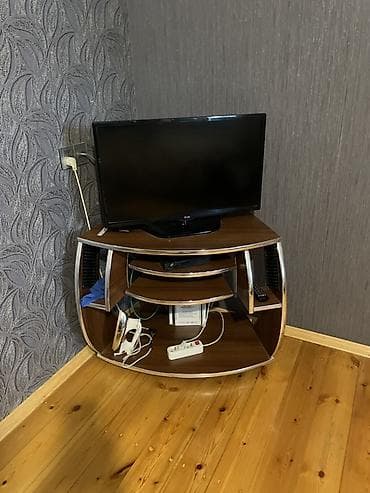 tap az divan: Künc Tv altlığı, Polkalı, Laminat — 1