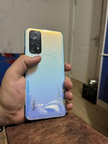 Redmi smartfon Xüsusiyyətlər: - Arxa tərəfdə çoxmodullu kamera bloku