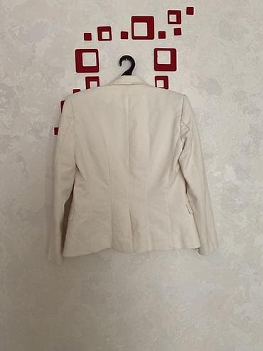 pull and bear: H&M qadın blazer - Rəng: krem/ivory - Ölçü: EUR 36 (US/CA/MX 6 — 5