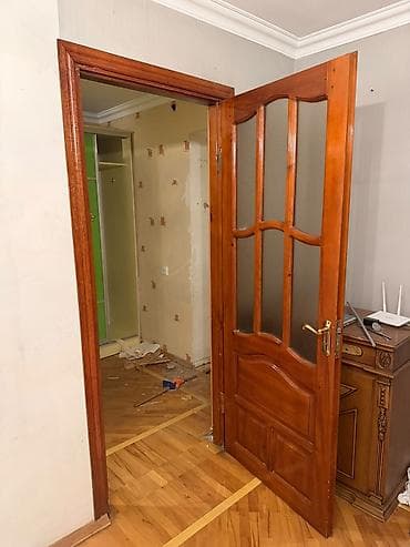 Ev qapıları satılır 20 manata 1 dənəsi 5 dənədi ünvan gənclik &