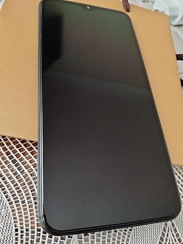 samsung a40 ekran: Samsung Galaxy A20, 32 GB, rəng - Qara, İki sim kartlı — 5