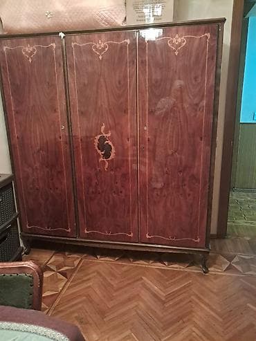 PULSUZ Бесплатно. Üç qapılı klassik üslubda şkaf - Material: ağac