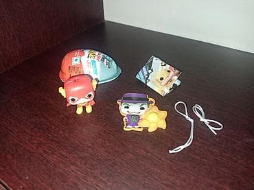 Наручные часы: Funko/komiks mövzulu kiçik oyuncaqlar və asqı aksesuarları dəsti — 2