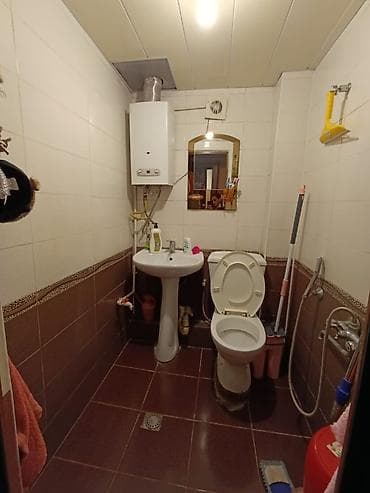 oguzda ev satilir: Gəncə, 2 otaqlı, Köhnə tikili, 40 kv. m — 8