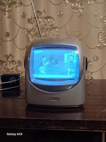 universal pult kodlari: Əla işlək vəziyyətdədir heç bir problemi yoxdur 12 Voltla adapter ilə — 6