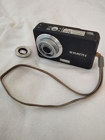 diş ağardan: Fujifilm FinePix J10 rəqəmsal fotoaparat Xüsusiyyətlər: - Matris: 8.2 — 5