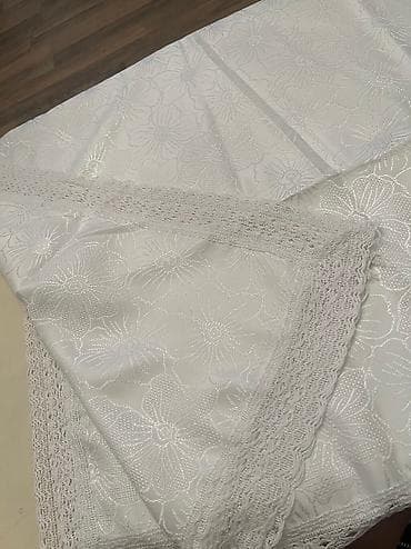 Ev və bağ: Yeni rəng - Ağ Satin Süfrə — 1