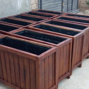 Taxta dibcəklər dekorativ ağaclar və güllər üçün istənilən ölçüdə və