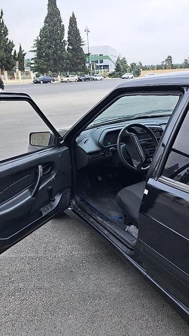 07 qara: VAZ (LADA) 2115 Samara: 1.6 l | 2005 il 394582 km Sedan — 5