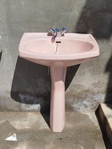 gurcu xengeli sumqayit: Piedestal tipli əl-üz yuma lavabonusu - Rəng: açıq çəhrayı - Tip — 1