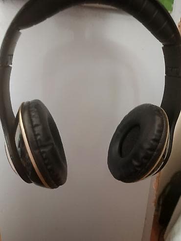 samsung level u: Bluetooth qulaqlıq – over-ear dizayn Xüsusiyyətlər: - Simsiz — 2