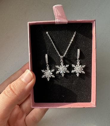 gumus sa prevodom: Qar dənəsi dizaynlı komplekt — 1