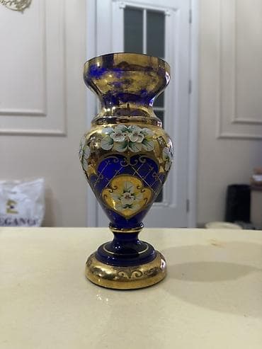 Bir vaza, Bogem şüşəsi