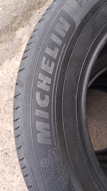 Şin Michelin 225 / 65 / R 17 — 5