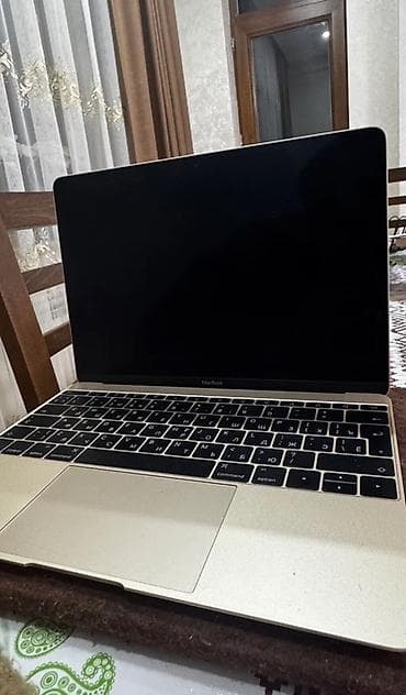 Apple MacBook noutbuk - Korpusu: qızılı/alüminium unibody, nazik və