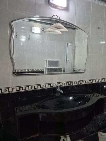 Потолок: Satılır: Qara-bəyaz vannaxana dəsti - Lavabo: Divara montajlı qara — 1