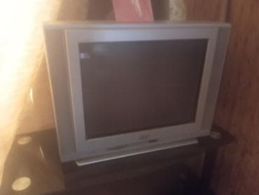 led tv 82 ekran: Klassik kineskop televizor - Ekran: təxminən 28–32 düym diaqonal, 4:3 — 1