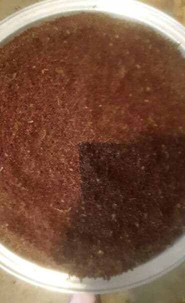 sədərək iran pecləri: Dairəvi metal nimçədə təqdim olunan bu qırmızı sumaq tozu, yeməklərə — 1