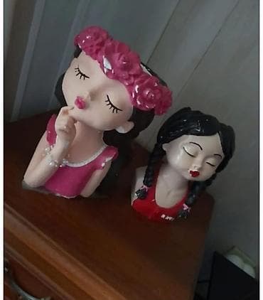 2-si,birlikdə.
Gips,işlənmiş,köhnə.
İri,həcimli lalafo.az -da 2-si,birlikdə.
Gips,işlənmiş,köhnə.
İri,həcimli