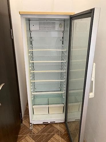 Çinar brendinə məxsus, həm apteklər, həm də marketlər üçün olan vitrin — 2