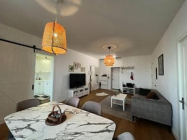 Mənzillər: İcarəyə verilir 2 otaqlı yeni tikili 99 m², 8 Noyabr m. Kateqoriya — 6