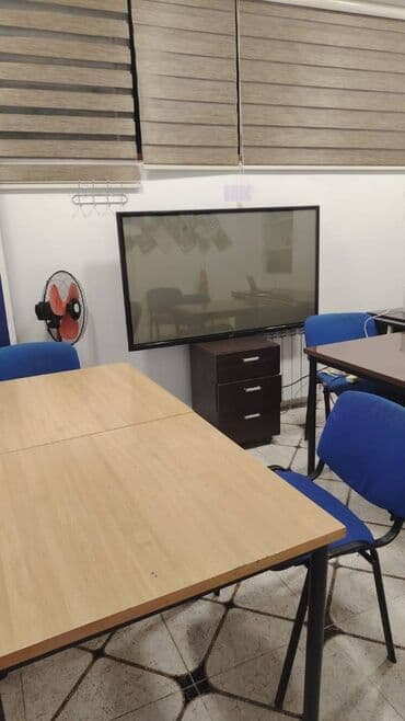 sumqayit 8 ci mikrorayon: OTAQLAR İCARƏYƏ VERİLİR: 💸Qiymət: Razilaşma yolu ilə * Mebel stol — 3