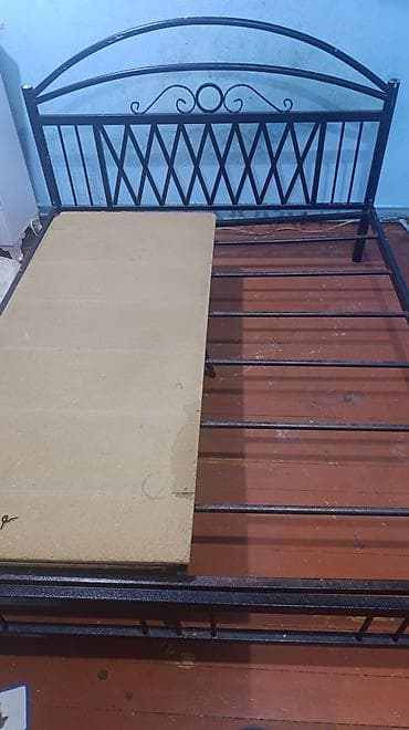 sadə matras: İşlənmiş, İkinəfərlik çarpayı, Bazasız, Matrassız, Siyirməsiz — 2