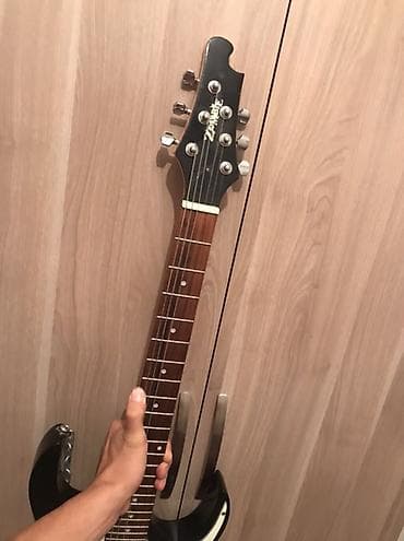 electro gitara: Elektrik gitara – Zangar markası, superstrat korpus dizaynı, qara — 3