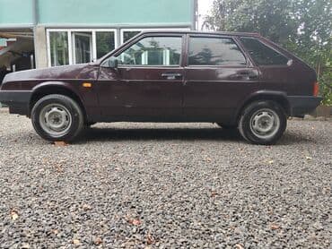 ваза стеклянная прозрачная высокая без узора: VAZ (LADA) 2109: 1.6 l | 1994 il 321468 km Sedan — 4