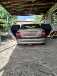 variator sürətlər qutusu: Opel Vectra: 1.6 л | 1996 г. 3885 км Седан — 8