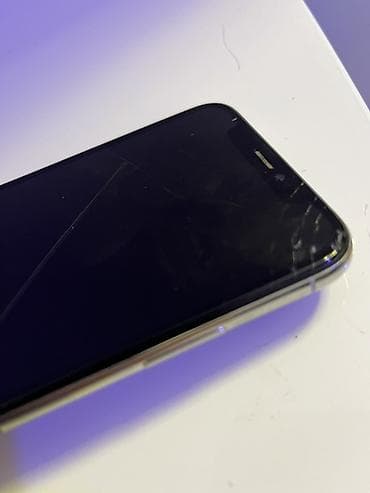 xr ikinci el: IPhone X, Gümüşü — 9