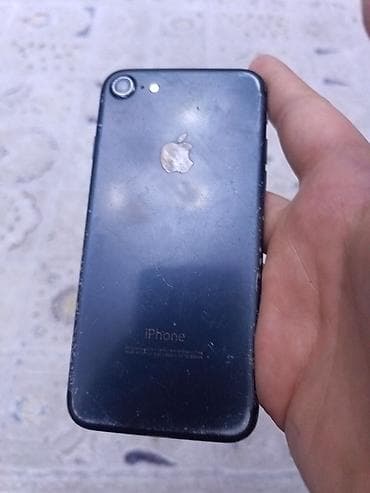 iphone 3 almaq: IPhone 7, Qara, Qırıq — 1