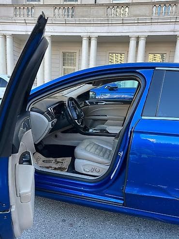 suktur: Ford Fusion sedan – mavi rəng, zərif və dinamik dizayn. Xarici: - — 8