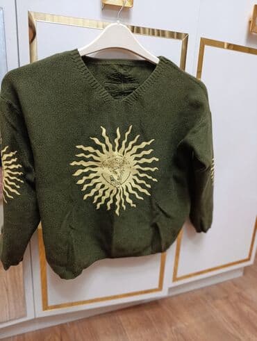 ✅S-M razmer ✅Qalın qışlıq koynekdir ✅yeni kimidir ⏩ünvan Nərimanov