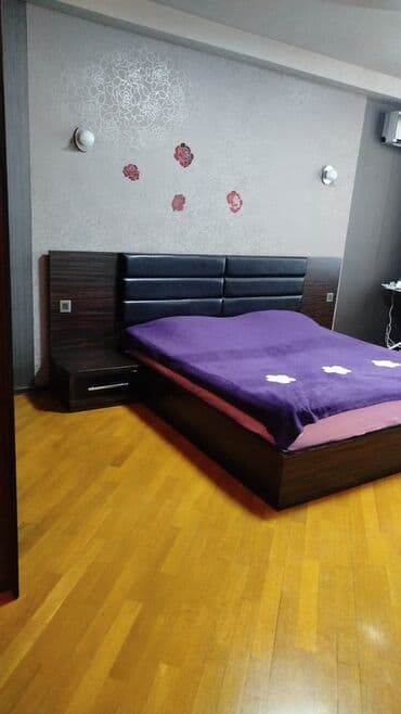 Спальные гарнитуры: Двуспальная кровать — 1