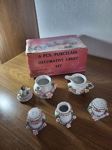 qab gülləri: 6 hissəli porcelan dekorativ cruet dəsti Qutulu komplet. Üzərində “6 — 1