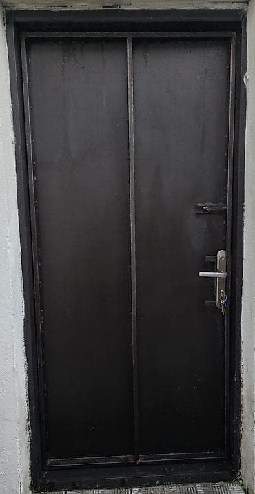 İşlənmiş Giriş qapısı Zamok ilə, Ünvandan götürmə — 2