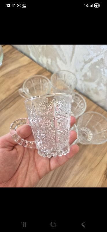 kök: Mətbəx üçün qəndqabı və fincanlar. Bəzilərini ümumiyyətlə — 4