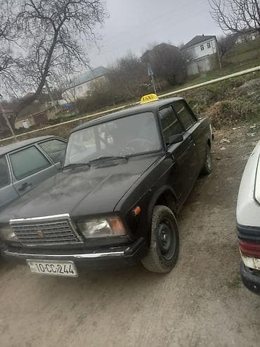 te 28 traktor: VAZ (LADA) 2107: 1.5 l | 1990 il Sedan — 2